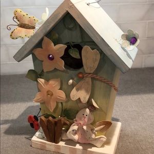 💐SPRINGTIME PAINTED WOODEN BIRDHOUSE!🦋